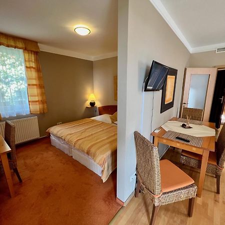 Luxus Golf Apartment Бюк Экстерьер фото