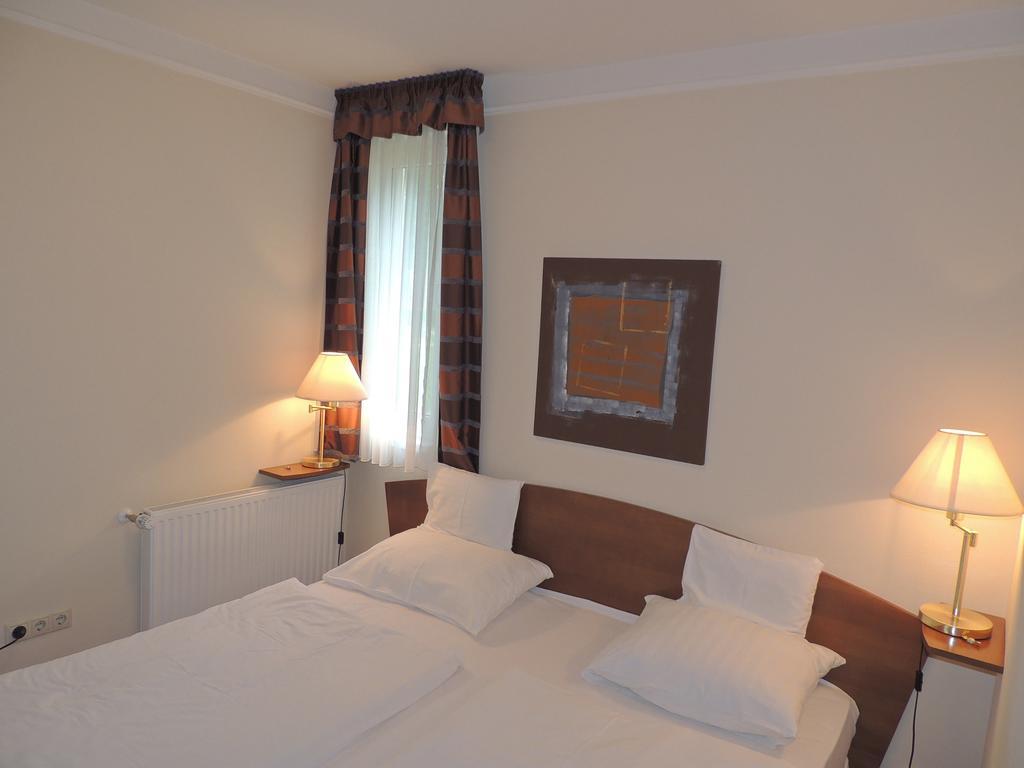 Luxus Golf Apartment Бюк Номер фото