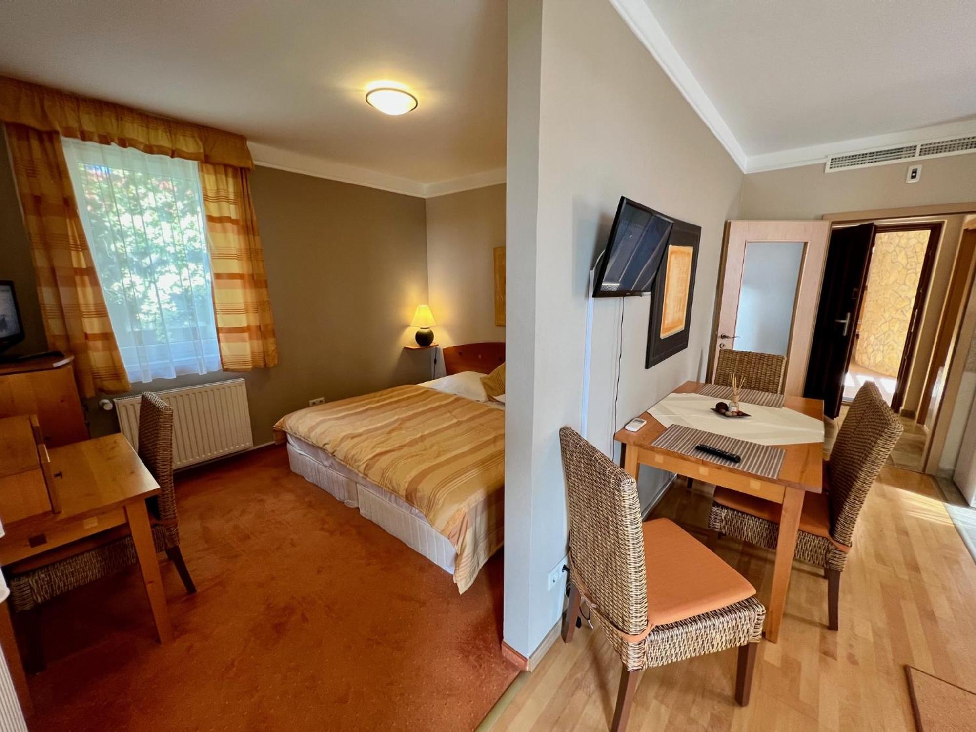 Luxus Golf Apartment Бюк Экстерьер фото