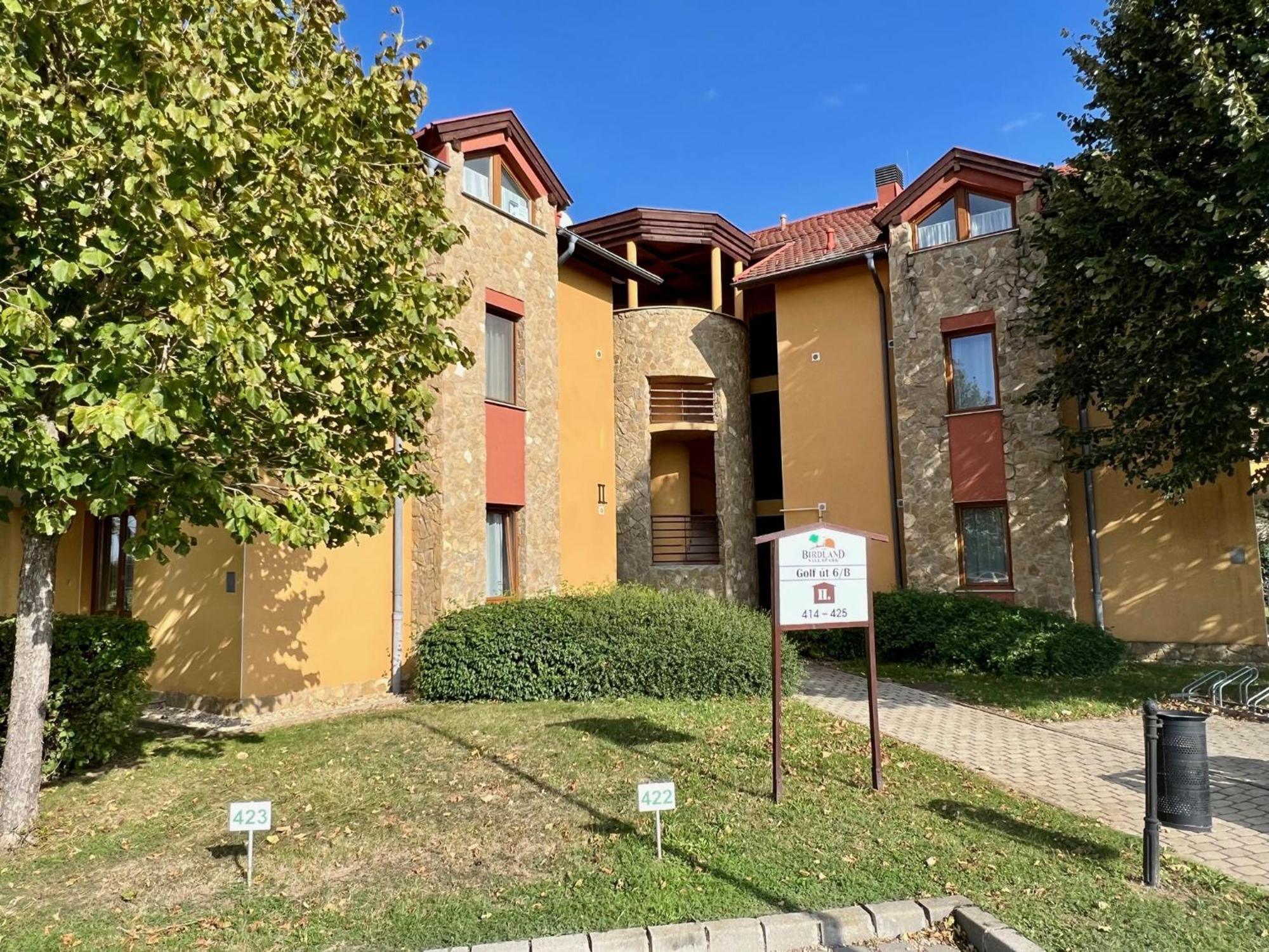 Luxus Golf Apartment Бюк Экстерьер фото